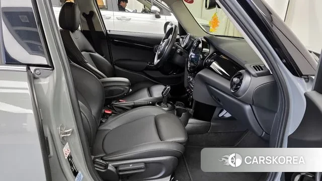 Mini Cooper 2021 Серый из Кореи, фото 2