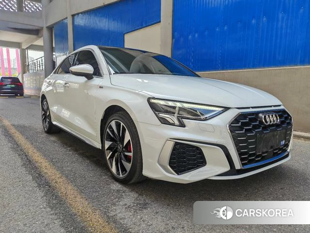 Audi A3 2023 Белый из Китая, фото 2