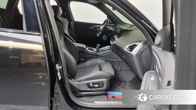 BMW XM (G09) 2023 Черный из Кореи, фото 2