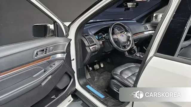 Ford Explorer 2018 Белый из Кореи, фото 2