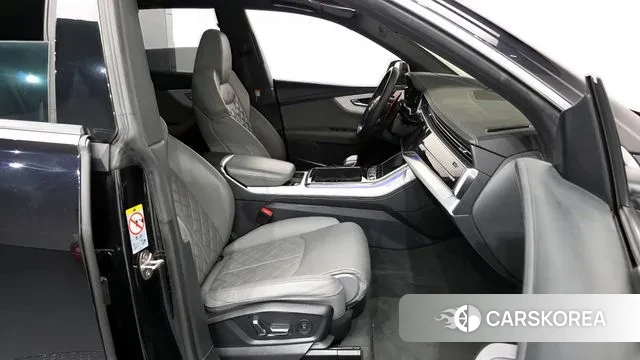 Audi Q8 (4M) 2021 Черный из Кореи, фото 2