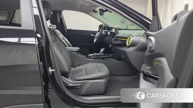 Chevrolet (GM Daewoo) Trax Crossover 2024 Черный из Кореи, фото 2