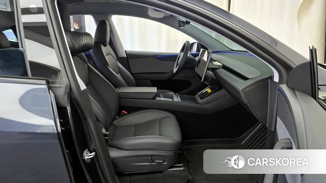 Tesla Model Y 2025 Серый из Кореи, фото 2