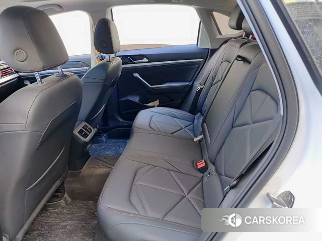 Volkswagen Lavida 2025 Белый из Китая, фото 2