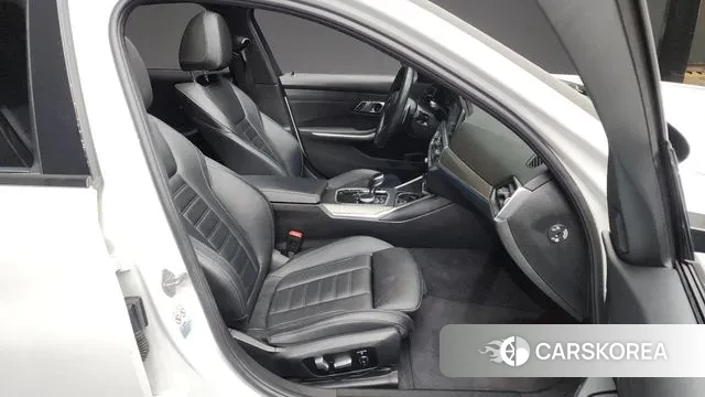 BMW 3 Series (G20) 2021 Белый из Кореи, фото 2