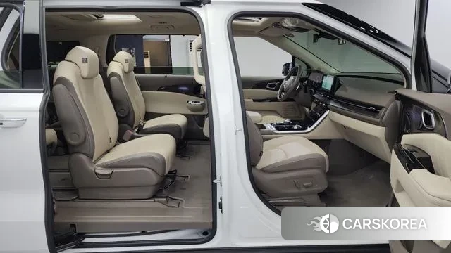 Kia Carnival 4th generation 2023 Белый из Кореи, фото 2