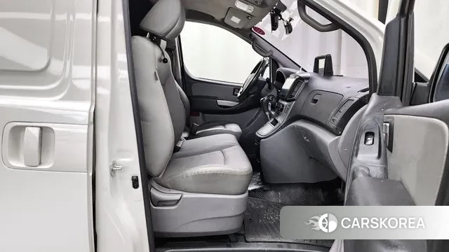 Hyundai The New Grand Starex 2018 Белый из Кореи, фото 2