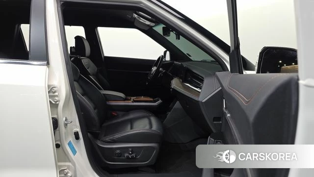 Ssangyong Torres EVX 2024 Белый из Кореи, фото 2