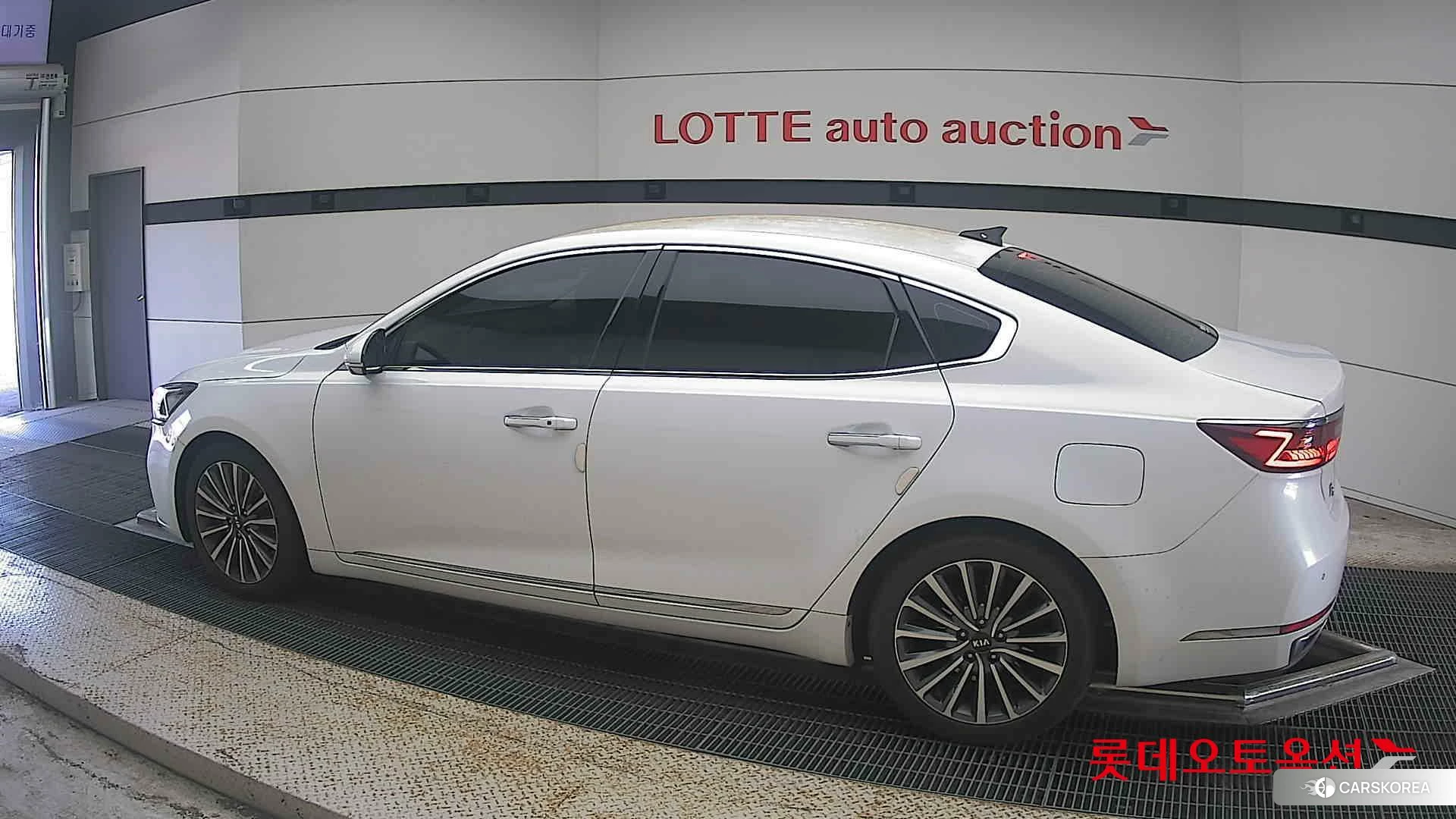 Kia K7 2018 Белый из Кореи, фото 2