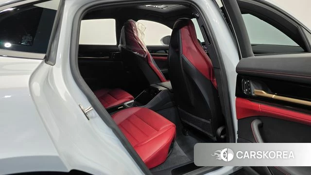 Porsche Panamera (976) 2025 Серебряный из Кореи, фото 2