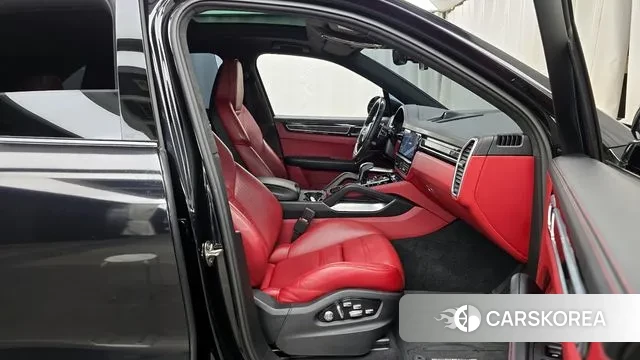 Porsche Cayenne (PO536) 2020 Черный из Кореи, фото 2