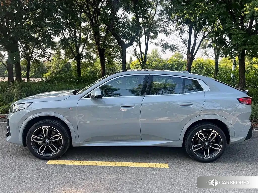 BMW X2 2025 Silver/gray из Китая, фото 2