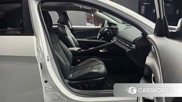 Hyundai The New Avante (CN7) 2023 Белый из Кореи, фото 2