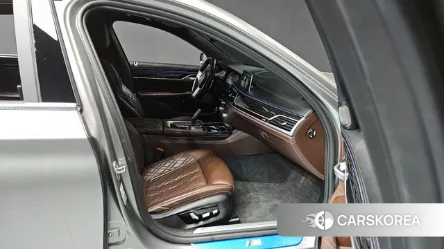 BMW 7 Series (G11) 2022 Серебряный из Кореи, фото 2