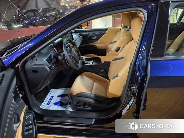 Lexus ES300h 7th generation 2025 Синий из Кореи, фото 2