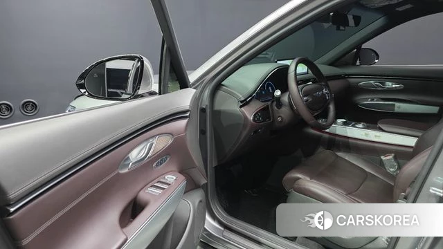 Genesis GV70 2021 Серебристо-серый из Кореи, фото 2