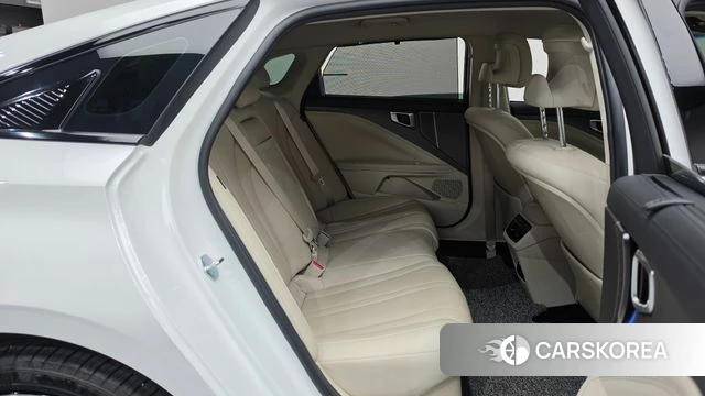 Kia The New K8 Hybrid 2024 Белый из Кореи, фото 2