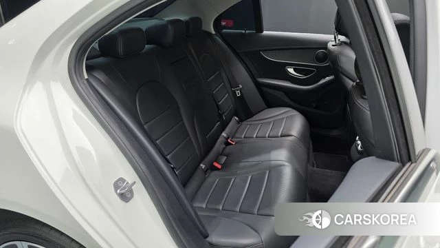 Mercedes-Benz C-Class W205 2019 Белый из Кореи, фото 2