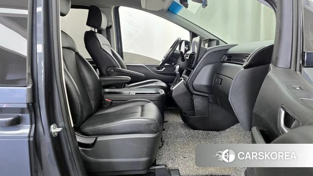 Hyundai Staria 2021 Серый из Кореи, фото 2