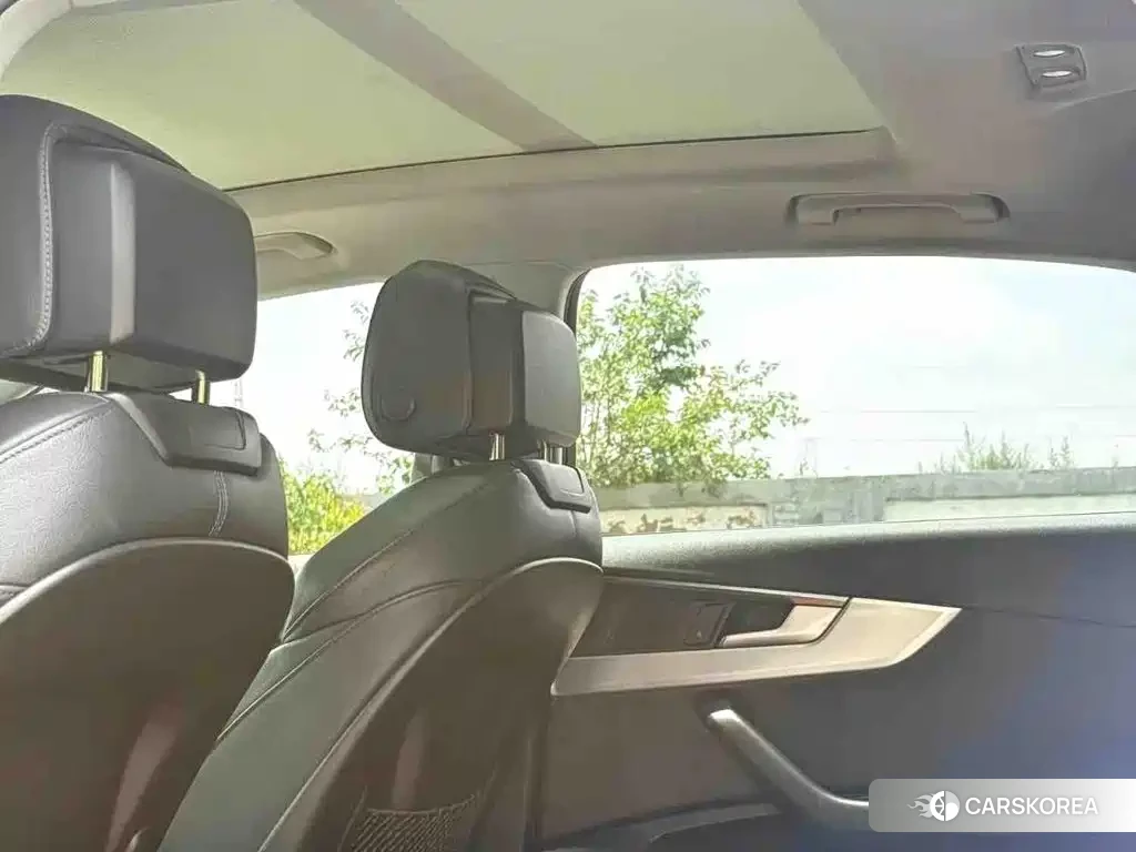 Audi A4L 2018 Белый из Китая, фото 2