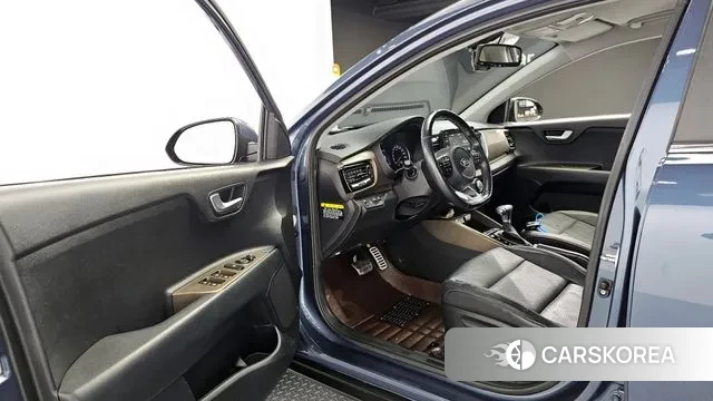 Kia Stonic 2019 Синий из Кореи, фото 2