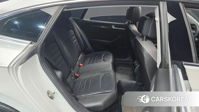 Volkswagen Arteon 2022 Белый из Кореи, фото 2