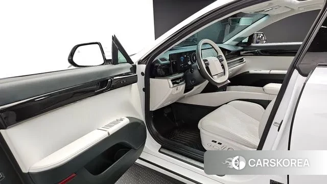 Hyundai Grandeur Hybrid (GN7) 2023 Белый из Кореи, фото 2