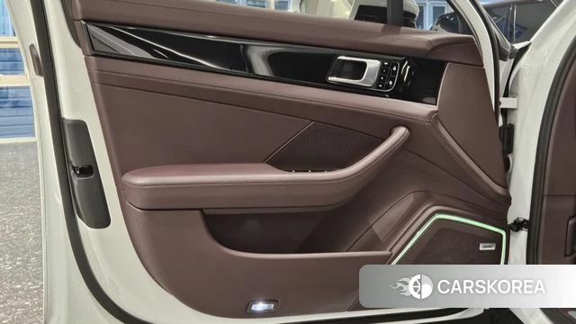 Porsche Panamera (971) 2019 Белый из Кореи, фото 2