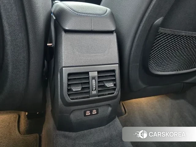 BMW 1 Series (F40) 2024 Синий из Кореи, фото 2