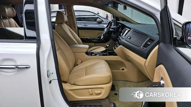 Kia The New Carnival 2019 Белый из Кореи, фото 2