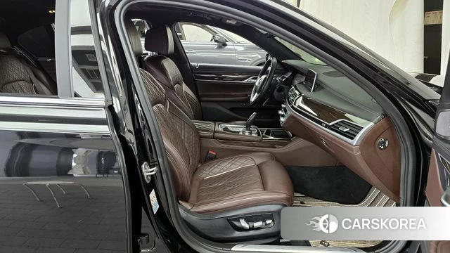 BMW 7 Series (G11) 2019 Черный из Кореи, фото 2