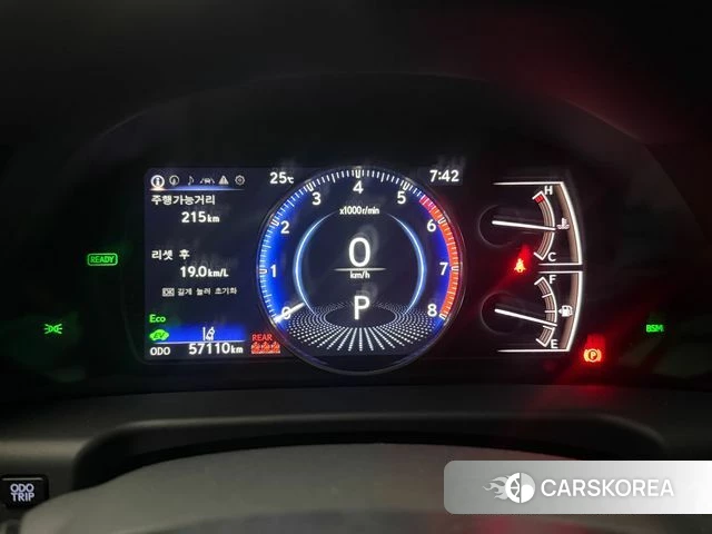 Lexus ES300h 7th generation 2021 Светло-серебряный цвет из Кореи, фото 2
