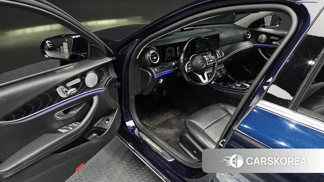 Mercedes-Benz E-Class W213 2019 Синий из Кореи, фото 2