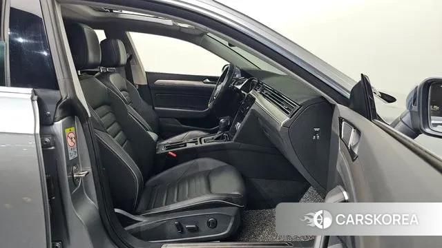 Volkswagen Arteon 2020 Серебряный из Кореи, фото 2