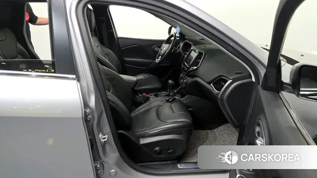 Jeep Cherokee (KL) 2020 Серебристо-серый из Кореи, фото 2