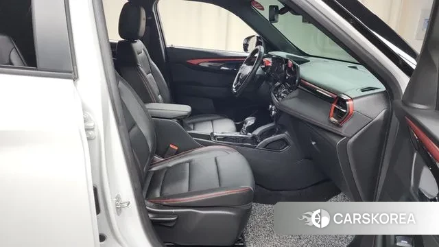 Chevrolet (GM Daewoo) The New Trail Blazer 2023 Белый из Кореи, фото 2