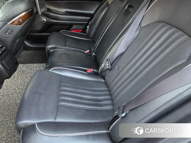 Genesis EQ900 2018 Серебряный из Кореи, фото 2