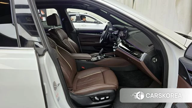 BMW 6 Series GT (G32) 2022 Белый из Кореи, фото 2