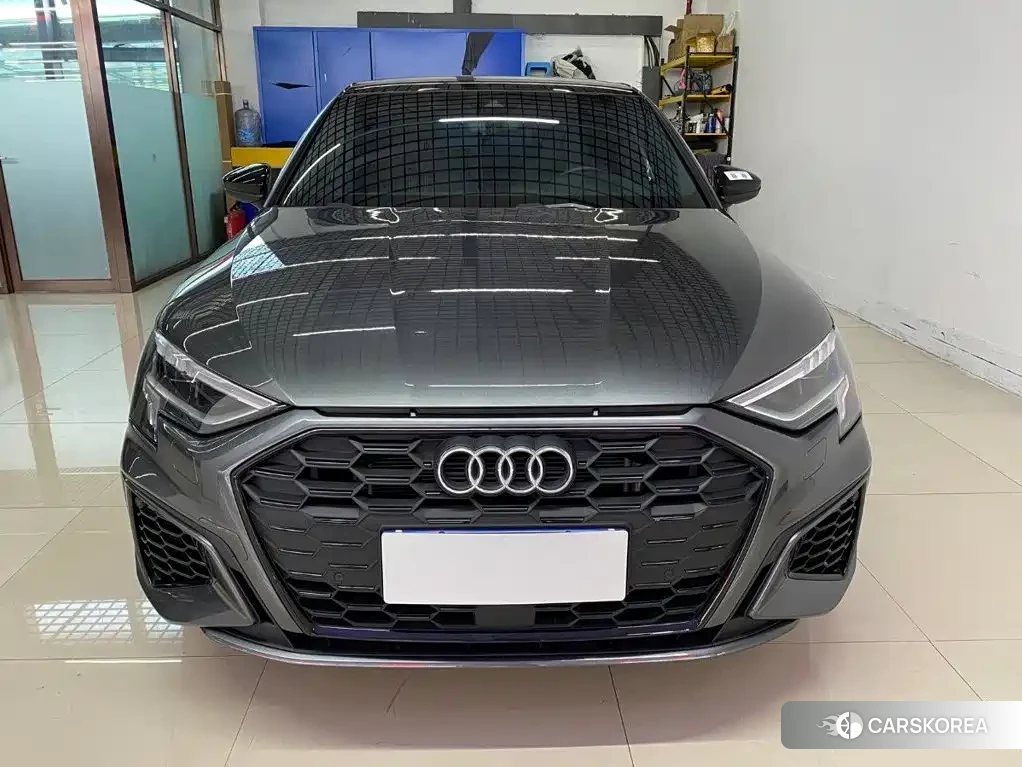 Audi A3 2023 Silver/gray из Китая, фото 2