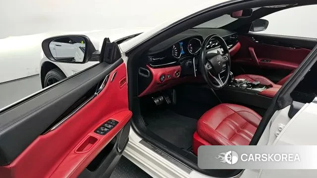 Maserati Quattroporte 2018 Белый из Кореи, фото 2