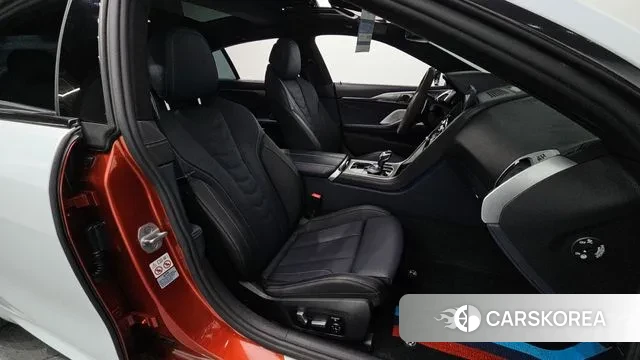 BMW 8 Series (G15) 2021 Белый из Кореи, фото 2