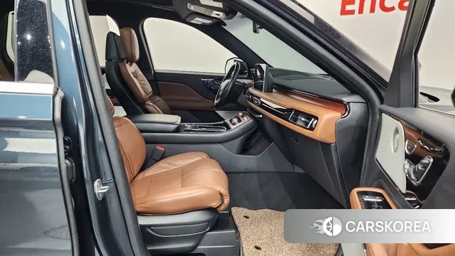 Lincoln Aviator 2nd generation 2023 Синий из Кореи, фото 2