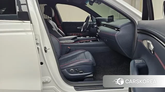 Genesis GV70 2022 Белый из Кореи, фото 2