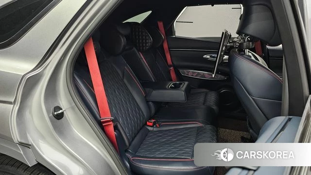 Genesis GV70 2021 Серебристо-серый из Кореи, фото 2