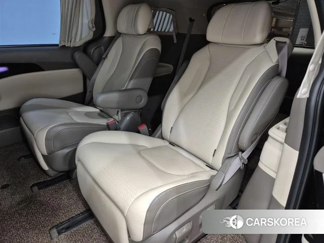 Kia Carnival 4th generation 2023 Черный из Кореи, фото 2