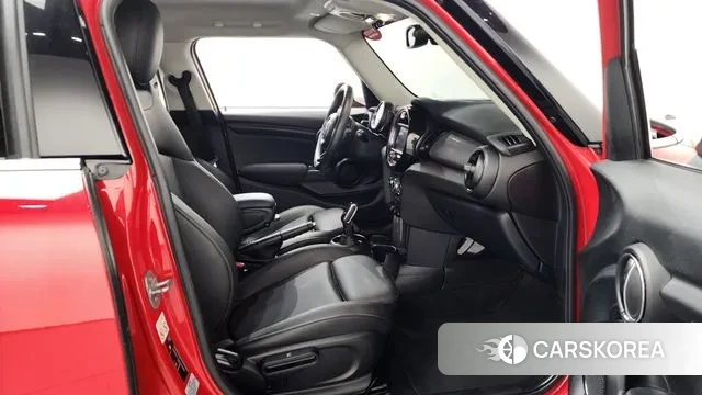 Mini Cooper 2019 Красный из Кореи, фото 2