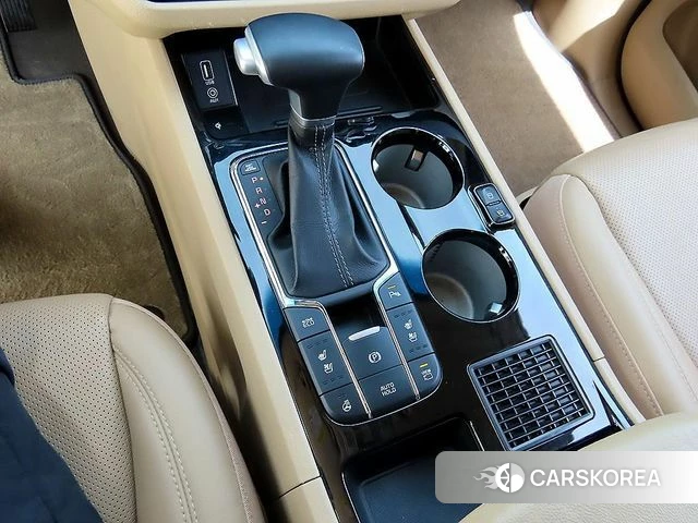 Kia The New Carnival 2019 Белый из Кореи, фото 2