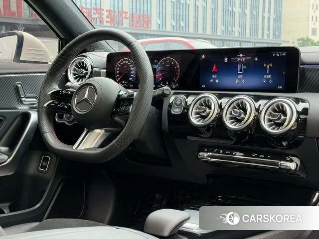 Mercedes-Benz Class A 2024 Белый из Китая, фото 2
