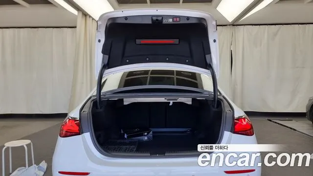 Mercedes-Benz E-Class W214 2024 Белый из Кореи, фото 2