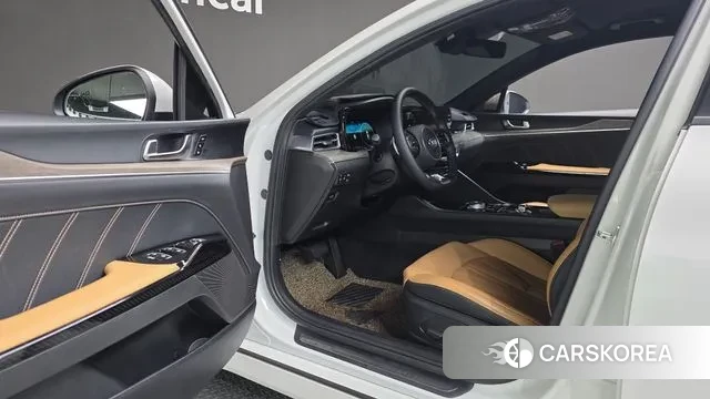 Kia K5 3rd generation 2021 Белый из Кореи, фото 2